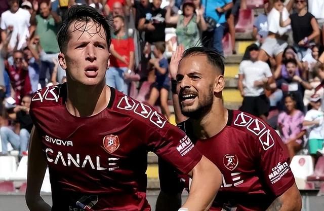 法国空乘2019(多塞尔航空) 中文